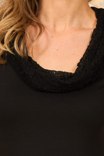 חולצה ג'קי קצרה שחורה