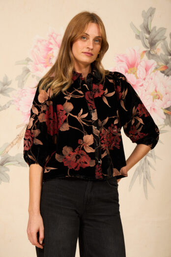 חולצה פאנטום קטיפה פרחים אדום חולצה פאנטום קטיפה פרחים אדום