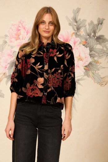 חולצה פאנטום קטיפה פרחים אדום