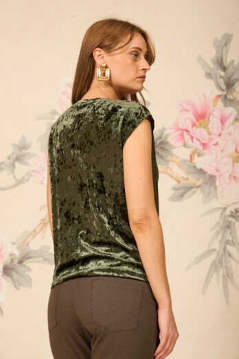 חולצה מונה קטיפה זית