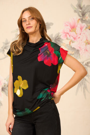 חולצה אסי סימפוניה פרחים אדומים