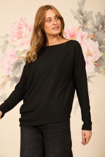 חולצה אסימטרית ארוכה שחורה