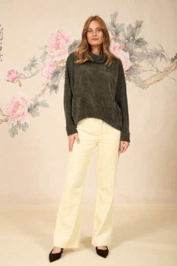 עליונית מרסדס ארוכה זית