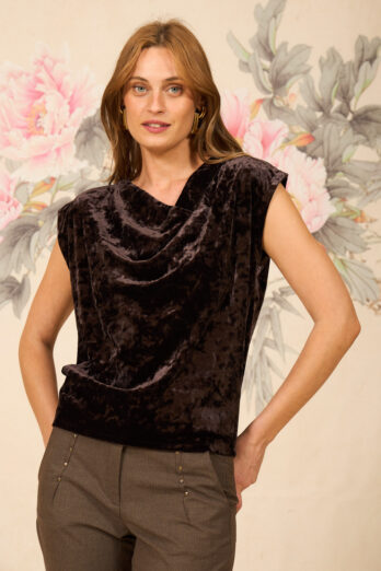 חולצה מונה קטיפה חומה