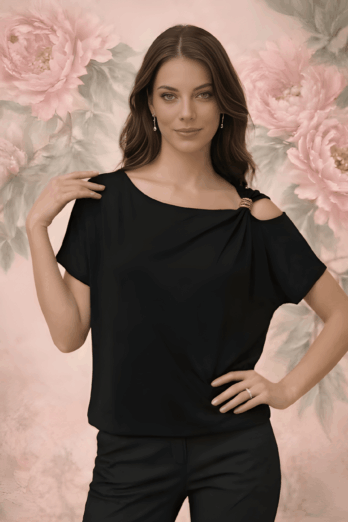 חולצה ונגה שחורה חולצה ונגה שחורה