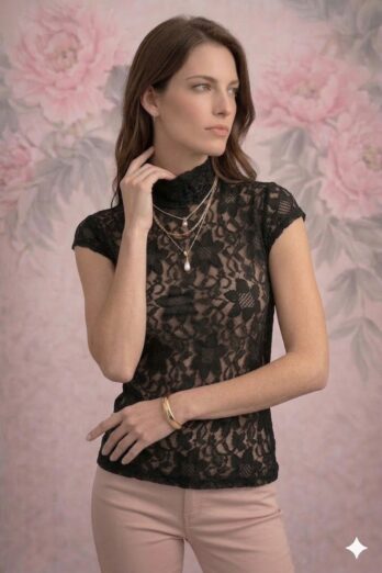 חולצה תחרה שחורה
